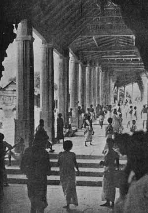 Covered passageway to the temple