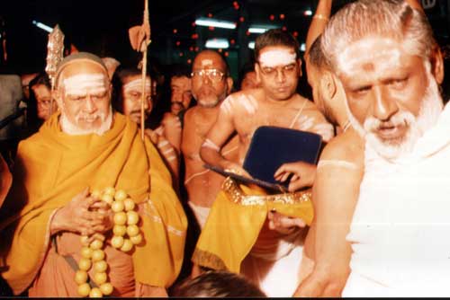 Arrival of H.H. Kanchi Sankaracarya