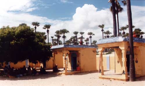 Samadhis of the three great Tiruppanikal